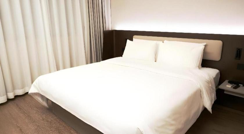 Hanting Hotel Beijing Wangfujing Pequim Exterior foto